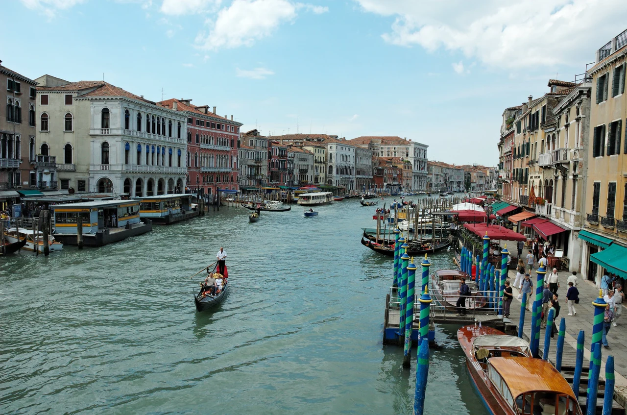 The Grand Canal and Riva del Vin seen south from Venice's Rialto Bridge